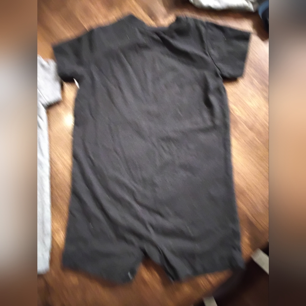 4 Pc Nike Onesie Bundle 3-6 mo - Picture 6 of 9